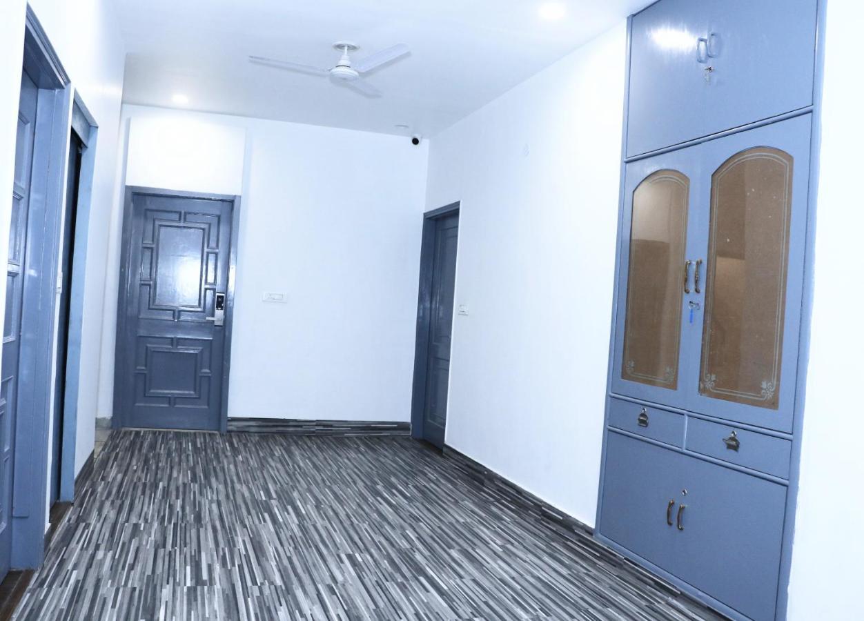 Gallivanto Inn - Rohini Delhi  Exterior photo